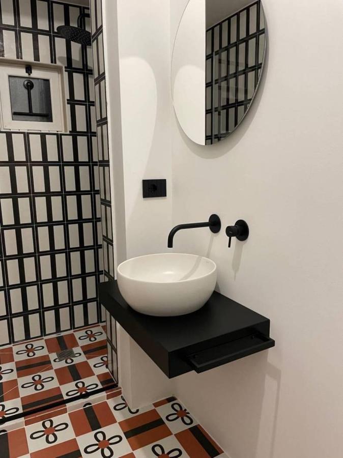 Meh Luxury Apartment City Centre Барі Екстер'єр фото